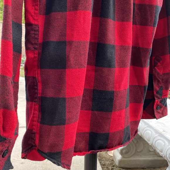 3 for $12 Downtown Men's Long Sleeve Button Plaid Flannel Shirt in Red & Black S - Picture 6 of 6